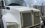 2015 T880 Thumbnail 3