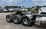2015 T880 Thumbnail 13