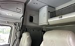 2015 T880 Thumbnail 20