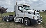 2012 Cascadia 113 Thumbnail 3