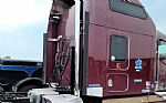 2005 T600 Thumbnail 3