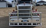 2025 W900 Thumbnail 4