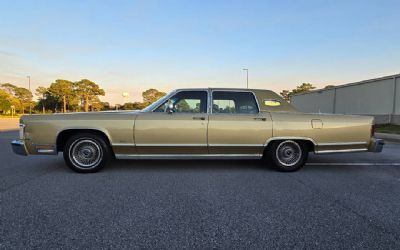 Photo of a 1979 Lincoln Town Car for sale
