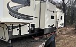 2019 Vanleigh Vilano 375FL Thumbnail 2