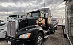 2012 T660 Thumbnail 2