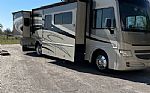 2014 Sightseer M33C Thumbnail 1