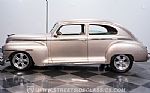 1948 Deluxe Thumbnail 2