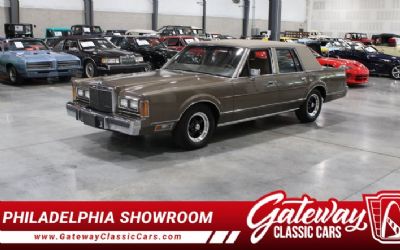 Photo of a 1989 Lincoln Town Car for sale
