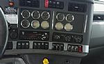 2021 T880 Thumbnail 6
