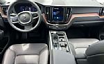 2023 XC60 Thumbnail 11
