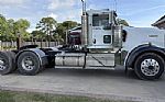 2007 W900 Thumbnail 2