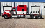 2019 W900 Thumbnail 1