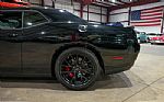 2016 Challenger SRT Hellcat Thumbnail 5