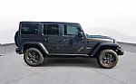2017 Wrangler Unlimited Thumbnail 4