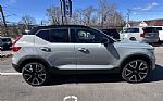 2026 XC40 Thumbnail 3