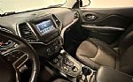 2019 Cherokee Thumbnail 80