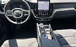 2026 XC60 Thumbnail 12