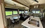 2021 Cedar Creek Champagne 38EL Thumbnail 11