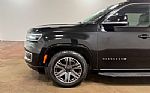 2023 Wagoneer L Thumbnail 38