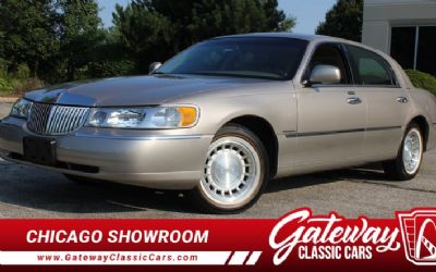 Photo of a 2002 Lincoln Town Car Executive for sale