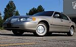 2002 Town Car Executive Thumbnail 20
