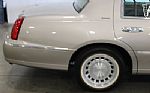2002 Town Car Executive Thumbnail 28