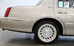 2002 Town Car Executive Thumbnail 74