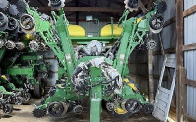 Photo of a 2021 John Deere 1795 Exactemerge 12/23 Split-Row Planter for sale