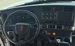 2021 T880 Thumbnail 24