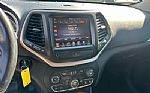 2015 Cherokee Thumbnail 16