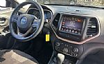 2015 Cherokee Thumbnail 31