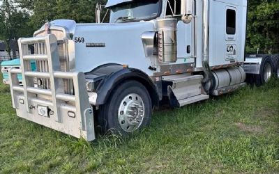 Photo of a 2006 Kenworth W900 Sleeper Semi Truck for sale