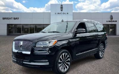 Photo of a 2023 Lincoln Navigator SUV for sale