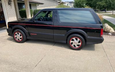 Photo of a 1993 GMC Typhoon SUV for sale