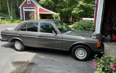 Photo of a 1982 Mercedes-Benz 300-Class 300 D 4DR Turbodiesel Sedan for sale