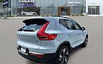 2024 XC40 Thumbnail 3
