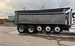 2018 567 Five-Axle Dump Truck Thumbnail 4