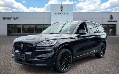 Photo of a 2023 Lincoln Aviator SUV for sale