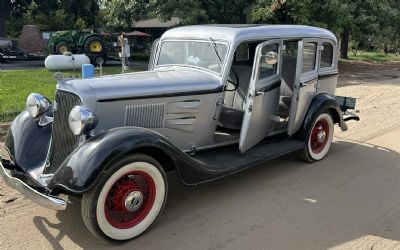 1934 Plymouth Deluxe Model PE 