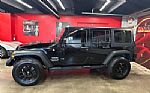 2017 Wrangler Unlimited Thumbnail 27