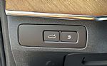 2025 XC90 Plug-In Hybrid Thumbnail 24