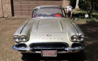Photo of a 1962 Chevtolet Corvette Convertible for sale