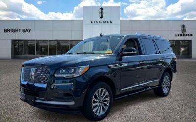 Photo of a 2022 Lincoln Navigator SUV for sale