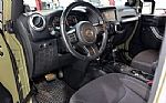 2013 Wrangler Thumbnail 31