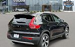 2023 XC40 Thumbnail 3