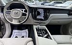 2025 XC60 Plug-In Hybrid Thumbnail 21