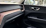 2021 XC60 Thumbnail 29