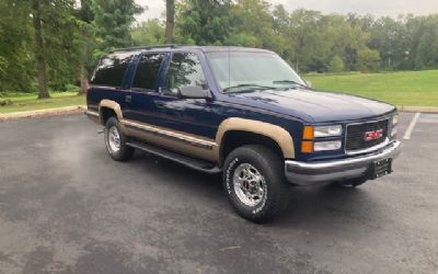 Photo of a 1999 GMC Suburban for sale