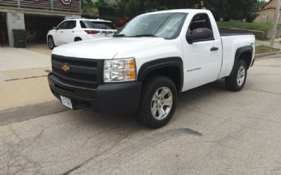 Photo of a 2013 Chevrolet Silverado STD Cab Short Box Pickup for sale