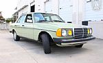 1977 240D Thumbnail 34